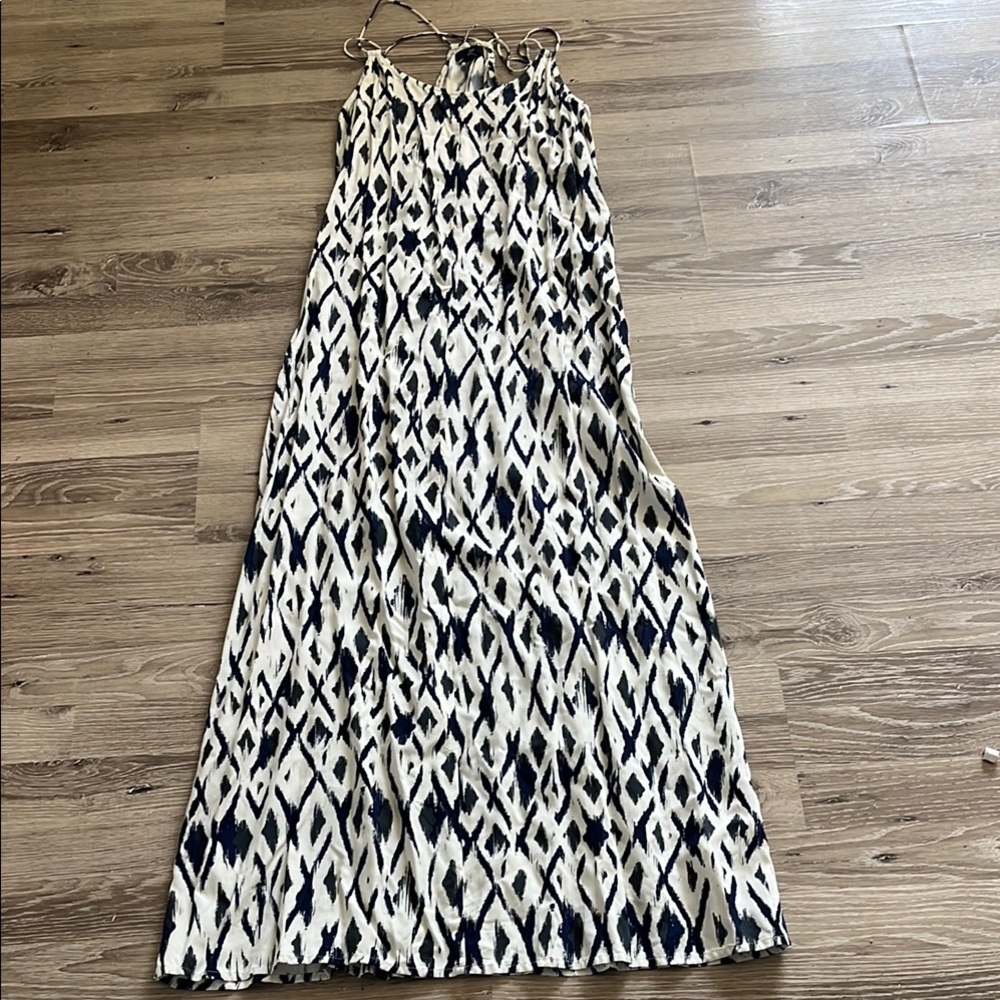 Elegant Black and White Patterned Maxi Dress